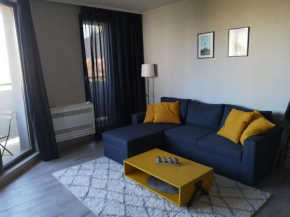 Apartment Opalchenska / Pirotska